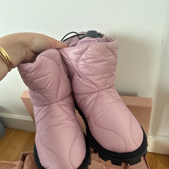 NWT Miu Miu Snow Ankle Boots Powder Pink Quilted Drawstring 39 - Picture 9 of 12